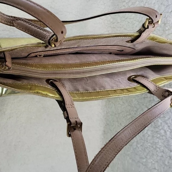 MICHAEL KORS GOLD EMBOSSED DESIGNER MIRROR LIKE NEW - Picture 4 of 6